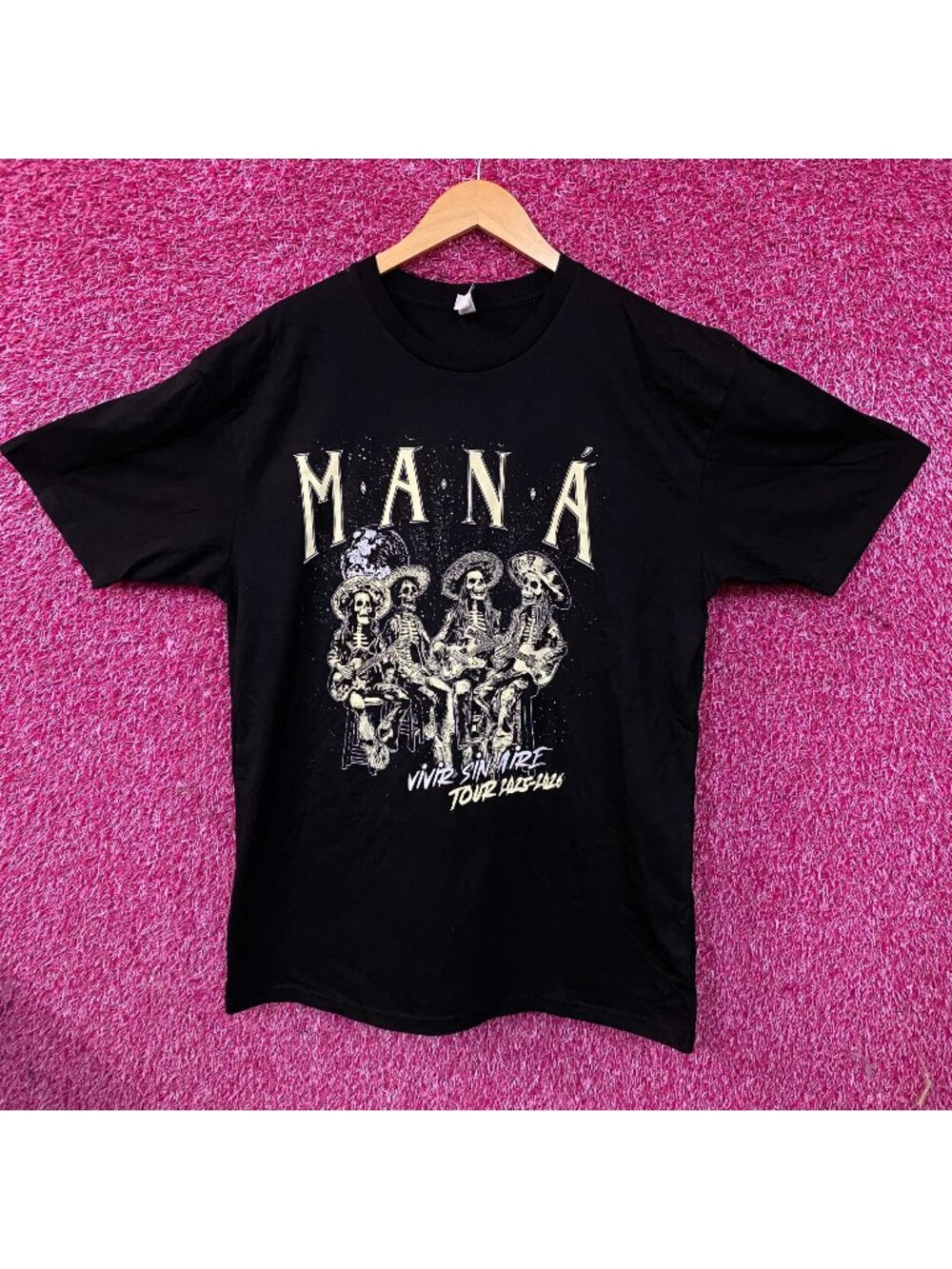 Maná "Vivir Sin Aire" Tour Graphic T-Shirt Large